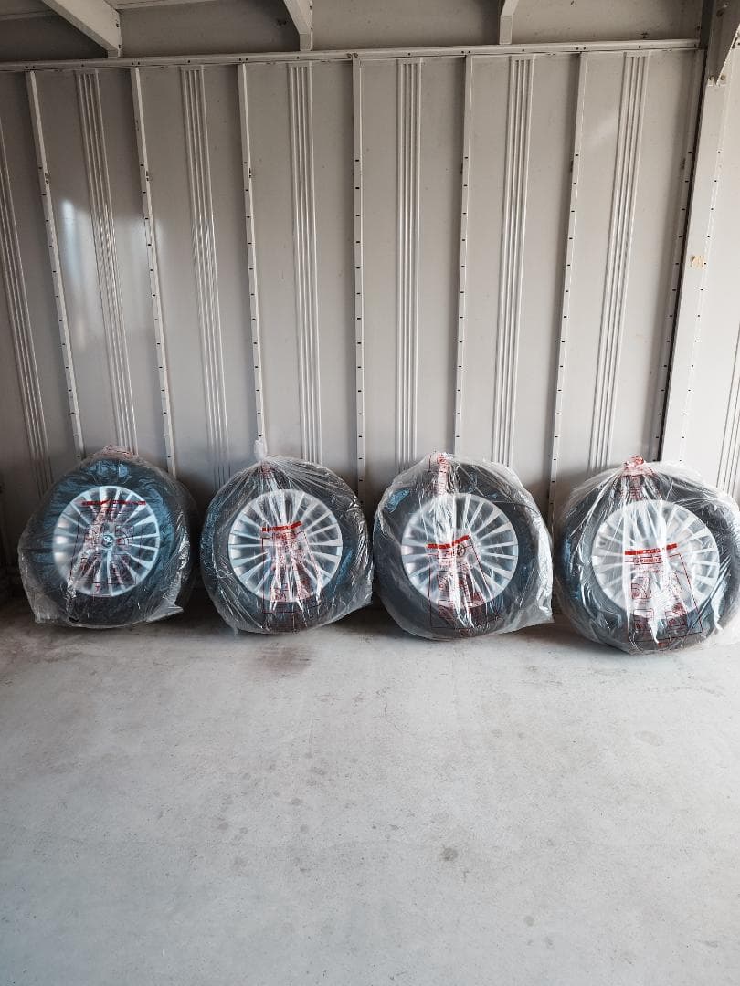 新車外し40系アルヴェル17インチ純正アルミタイヤ4本セット