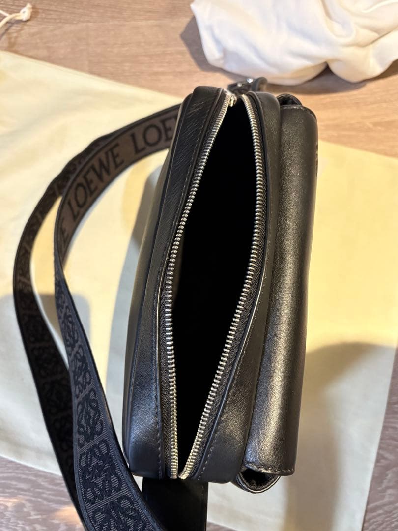 【きよ】ロエベ　LOEWE ミリタリーメッセンジャーXS