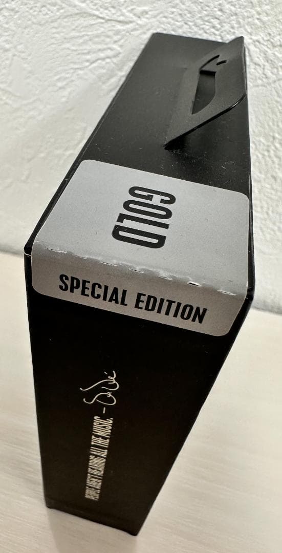 7.Beats DrDreURBEATS SE　ゴールド　イヤホン