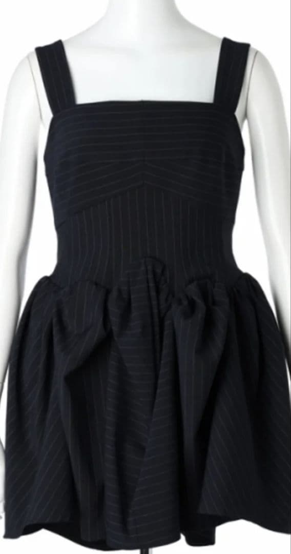 5日までお値下げ CADUNE 神崎 恵さんコラボ　ボリュームペプラムトップス