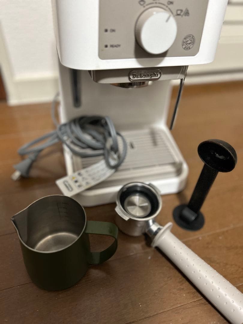 美品　De'Longhiエスプレッソメーカー スティローザ EC235J