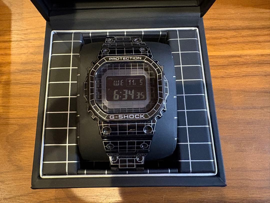 カシオ G-Shock GMW-B5000CS-1 限定版 フルメタル グリッド