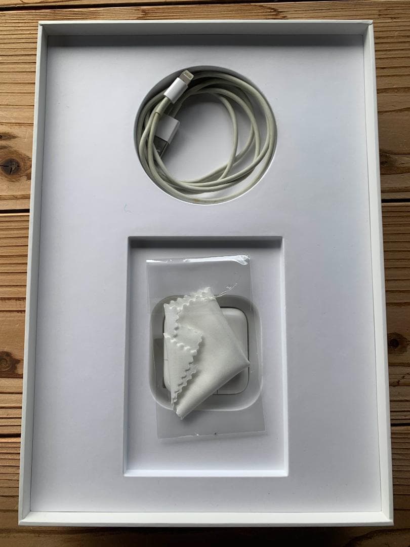 超美品 iPad 第7世代 バッテリー100% ゴールド 本体