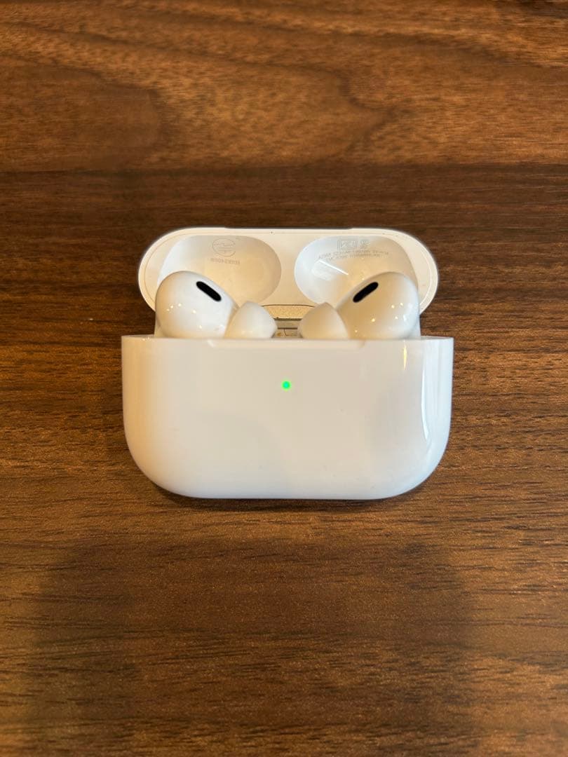 超美品　AirPods Pro 第2世代 本体 充電ケース USB-Cケーブル付