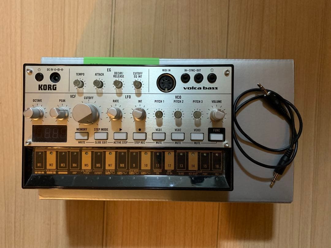 鍵盤楽器 KORG volca bass