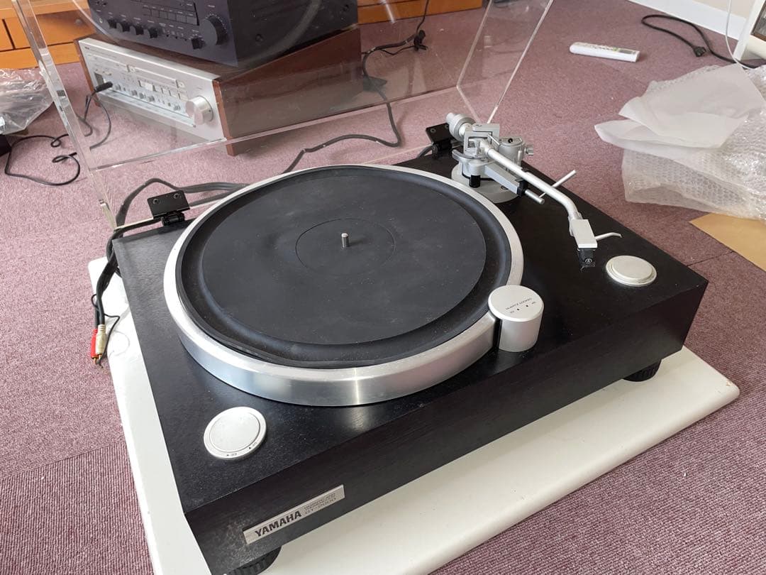 YAMAHA GT-2000 ターンテーブル