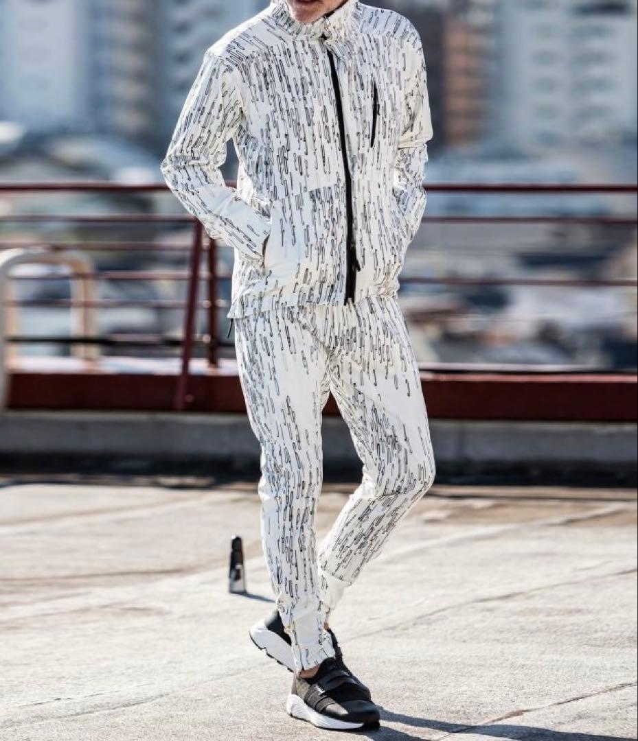 ウノピゥウノウグァーレトレリラックス ジャケット×サルエルパンツ セットアップ