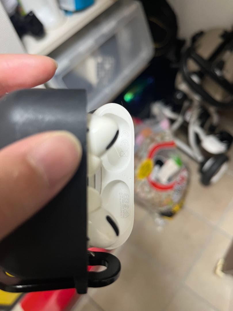 正規品 AirPods Pro2ブラックケース付き