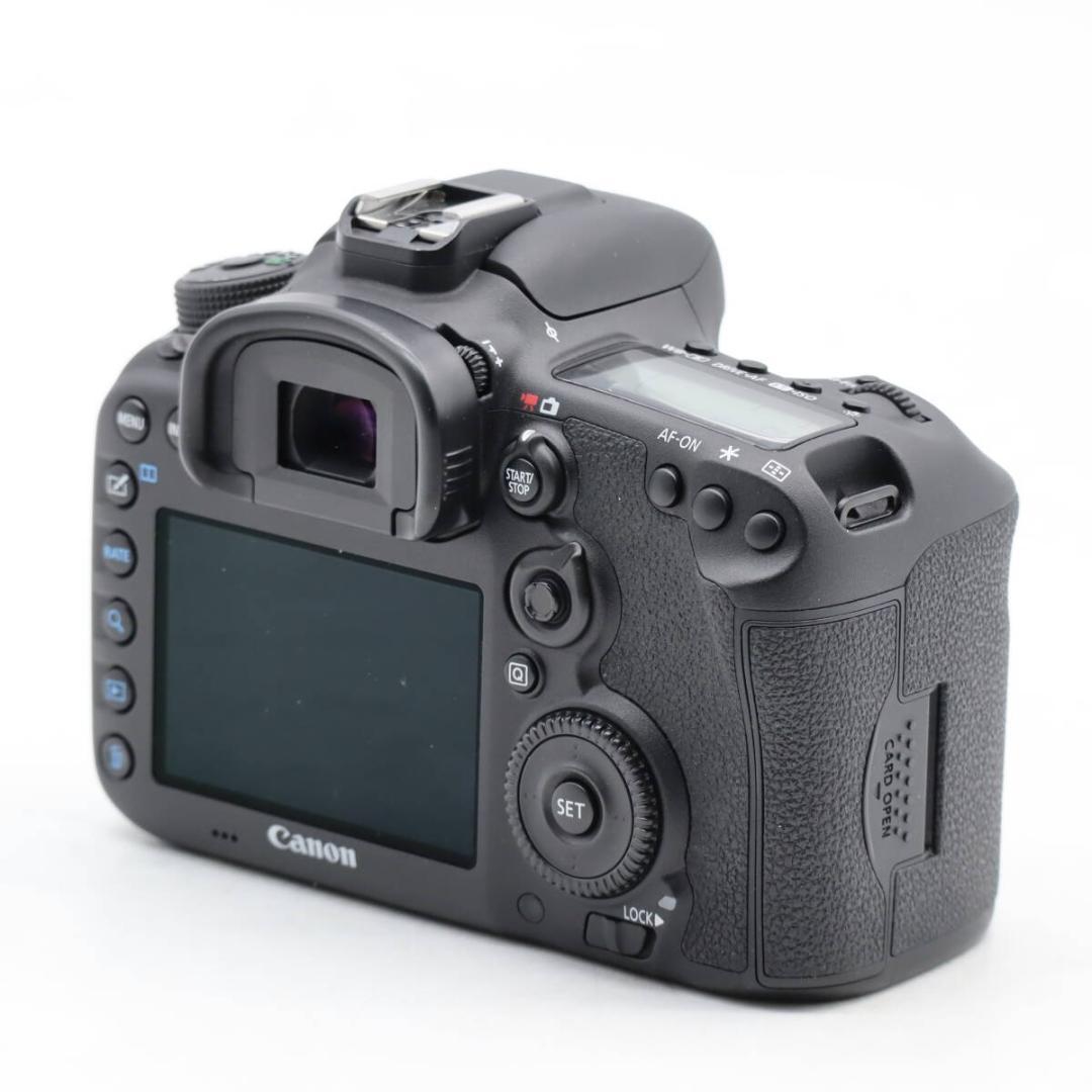 ショット数7711回 デジタル一眼レフカメラ EOS 7D MarkII ボディ