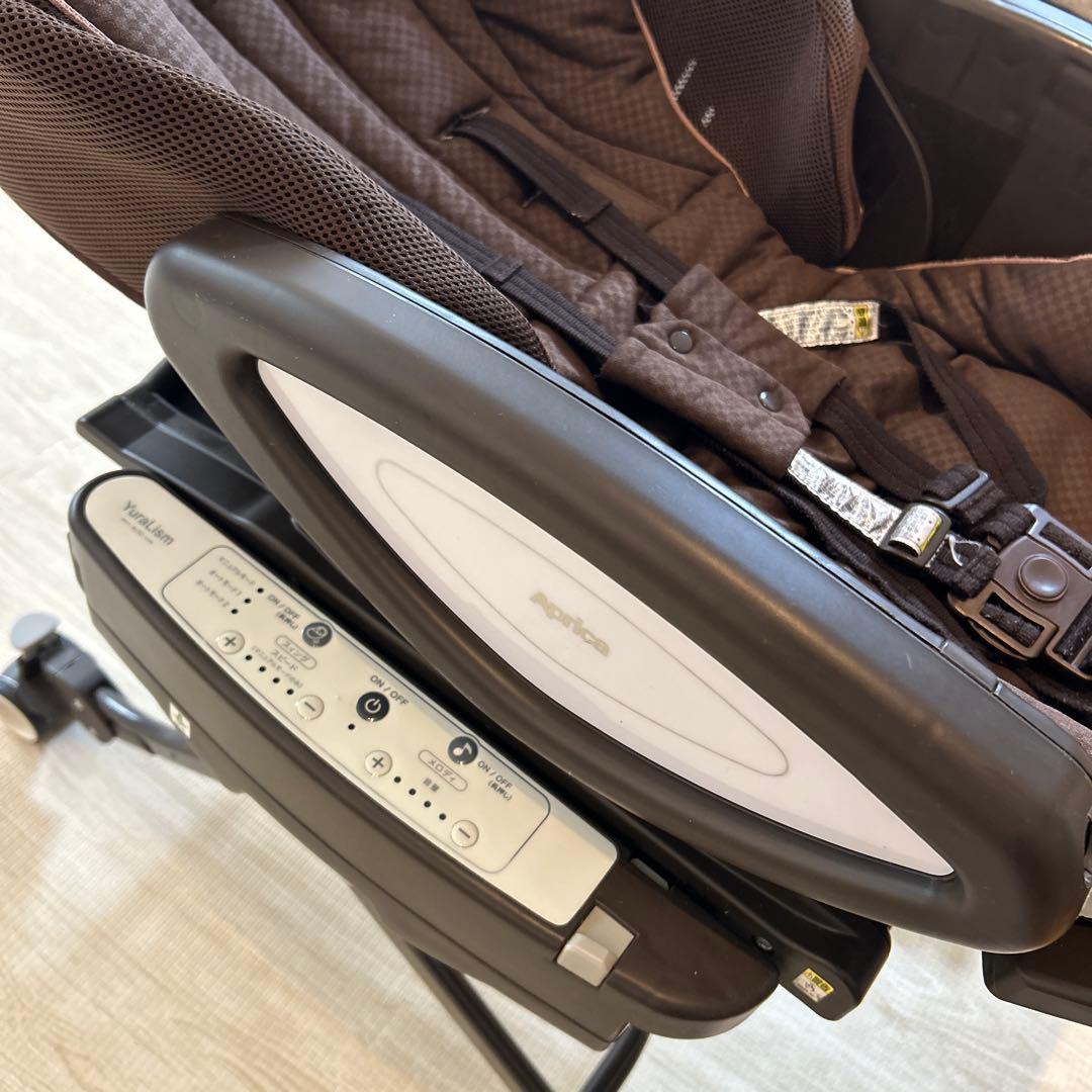 【送料込み】アップリカ　ユラリズムオートプラスdx ハイローチェア　電動