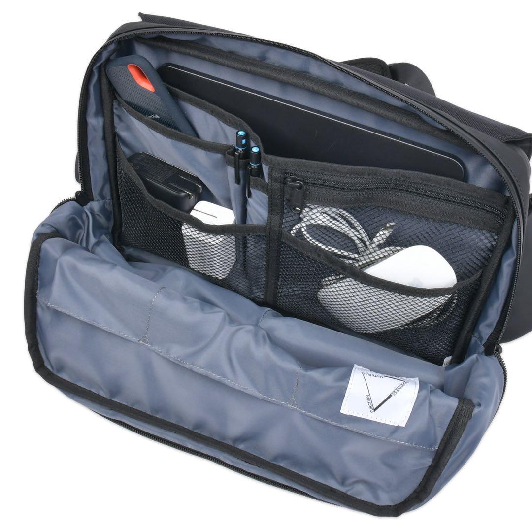 新品未使用　TOUGH BIG SLING BAG KHAKI