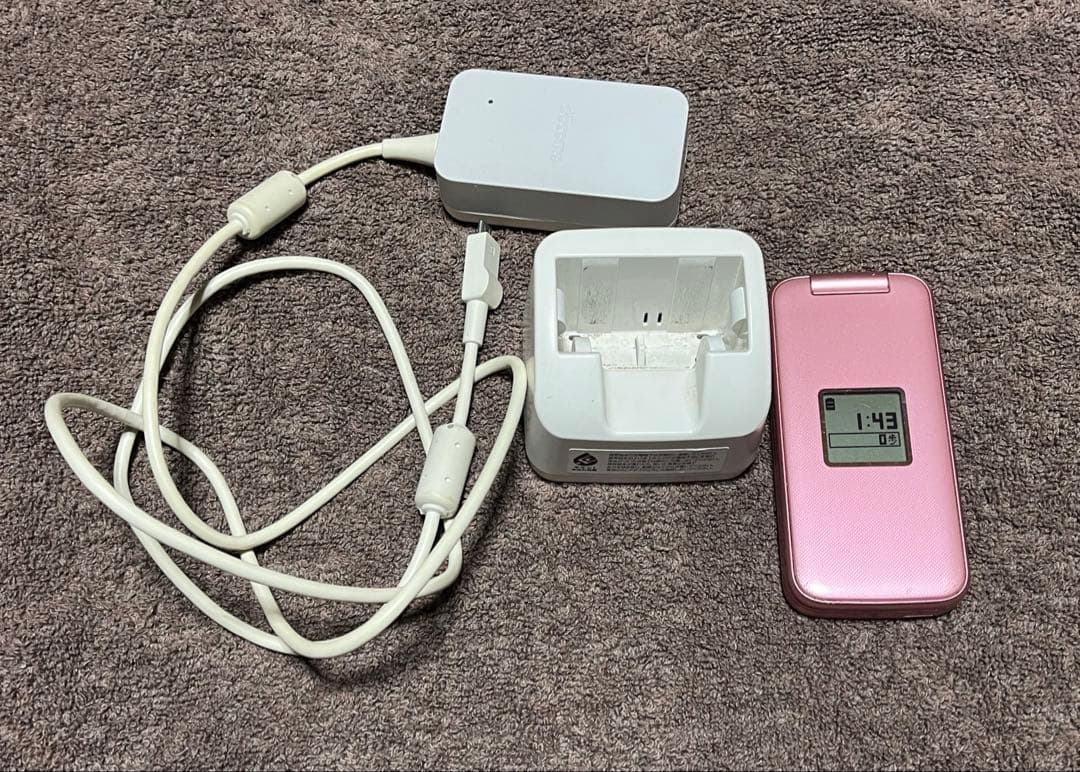 ドコモ F-02J 本体 卓上ホルダ ACアダプタ 充電器 SIMロック解除済み