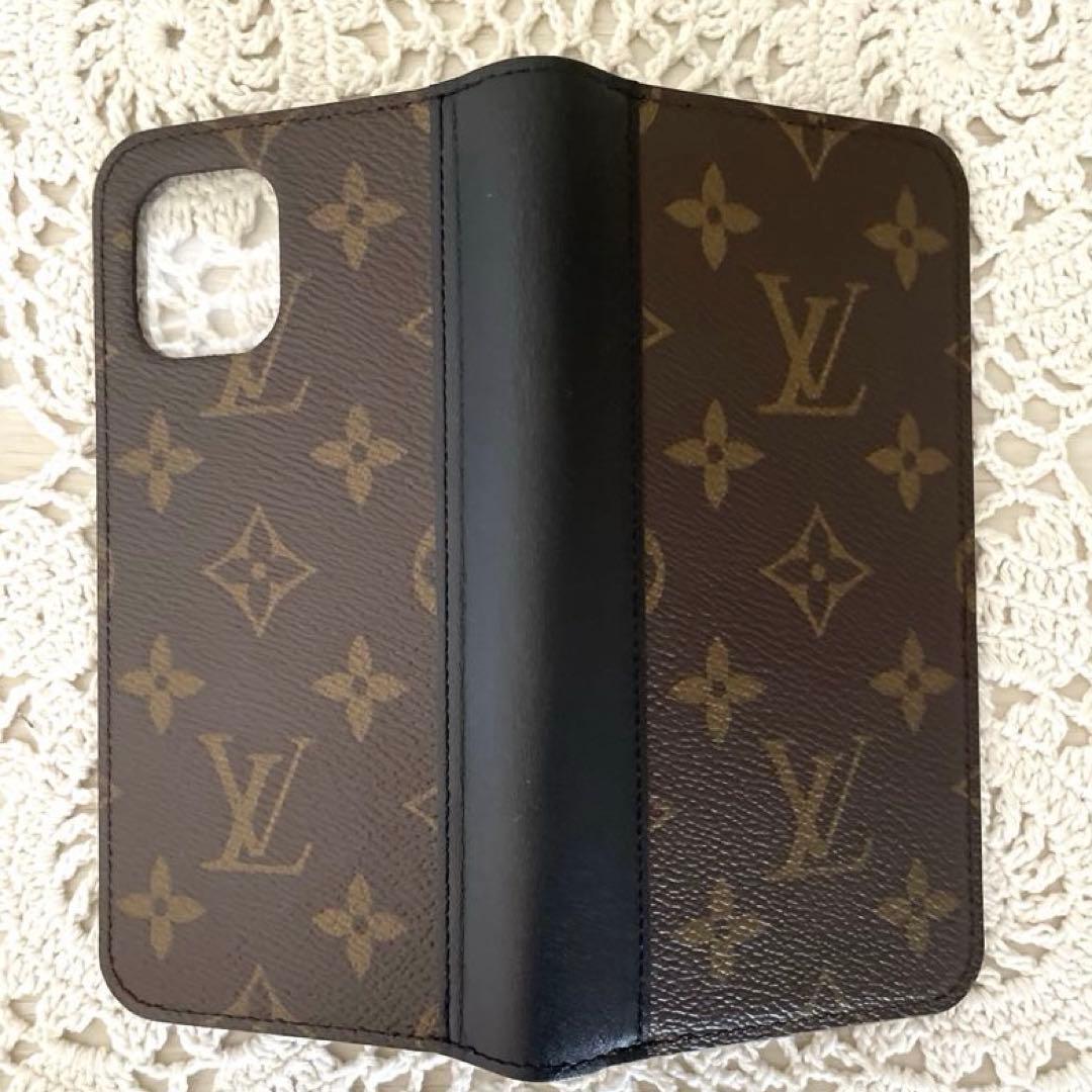 未使用級　LOUIS VUITTON iPhone 11 フォリオマカサー手帳型