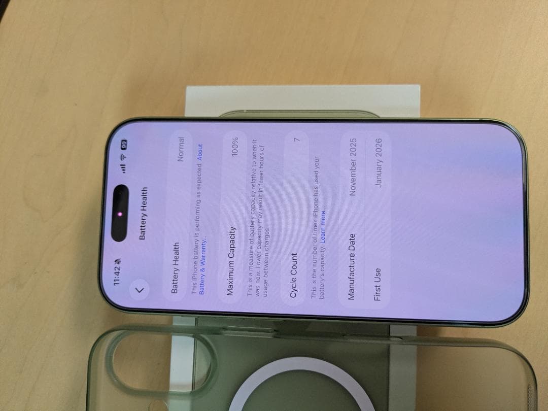 iPhone 17 256GB セージカラーを出品いたします。