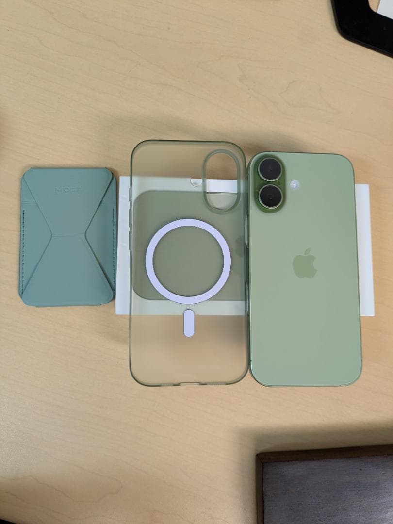 iPhone 17 256GB セージカラーを出品いたします。