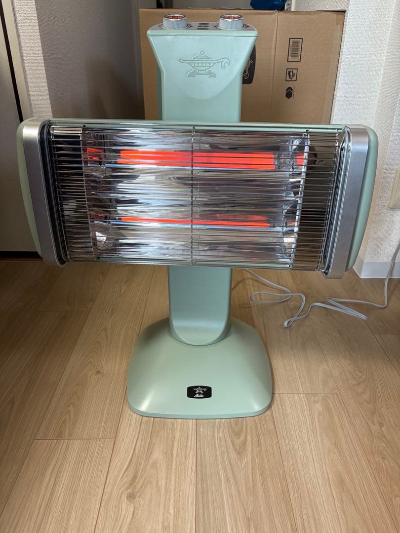 2022年製アラジン電気ストーブ 遠赤グラファイトeヒーター出荷日2025年1月