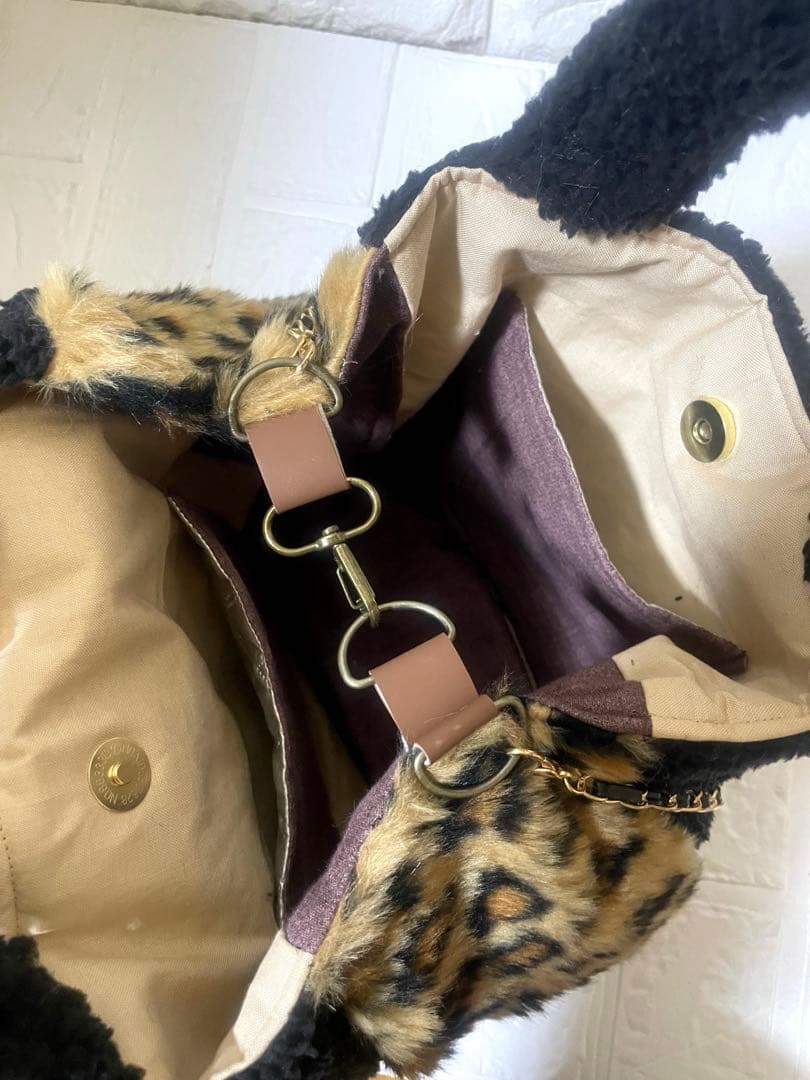 ぴ*ん様 コヤンイサムチョン　ハンドメイド ふわふわ　ショルダー取り外しトートバ