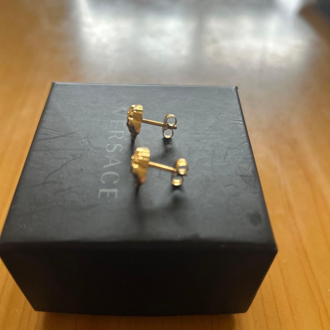 VERSACE ゴールド メデューサ ピアス