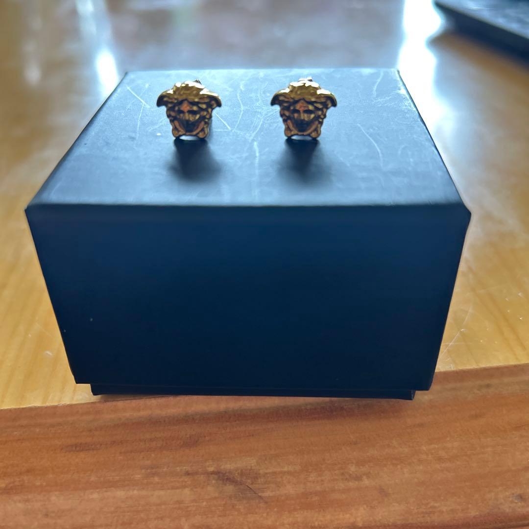 VERSACE ゴールド メデューサ ピアス