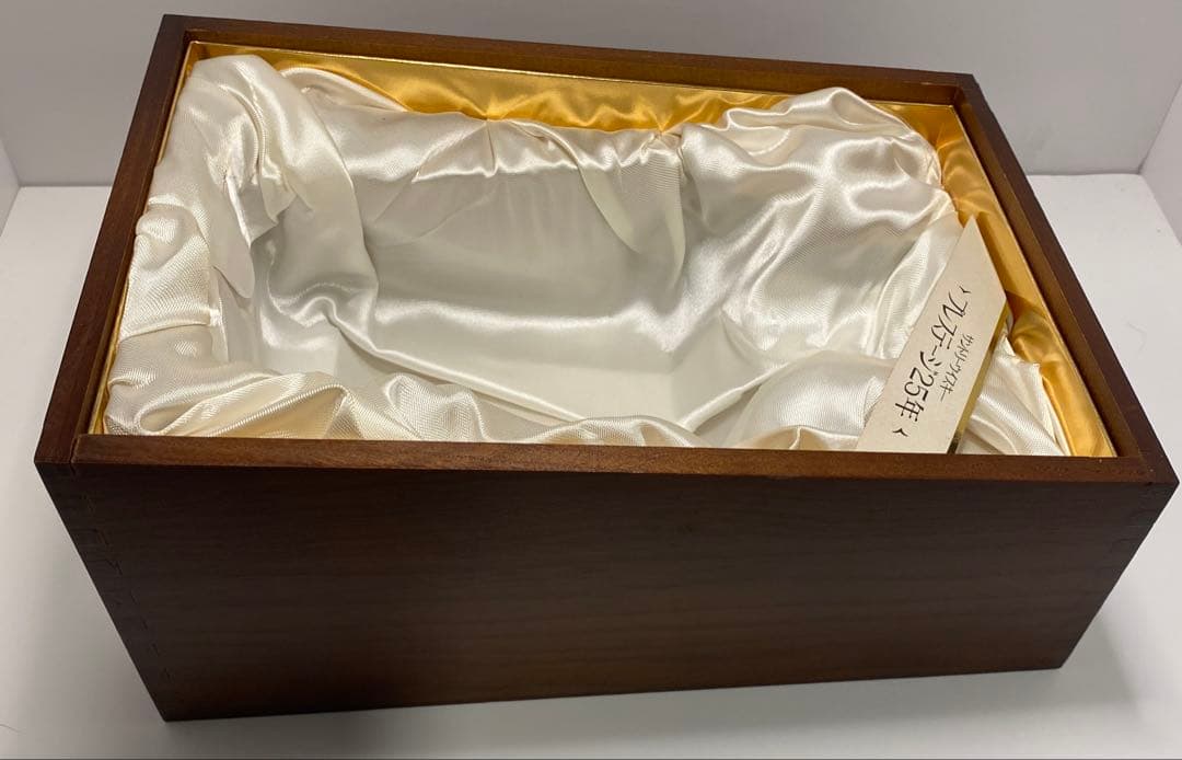 Suntory PRESTIGE 25Years ウイスキー 木箱入り（蓋無し）