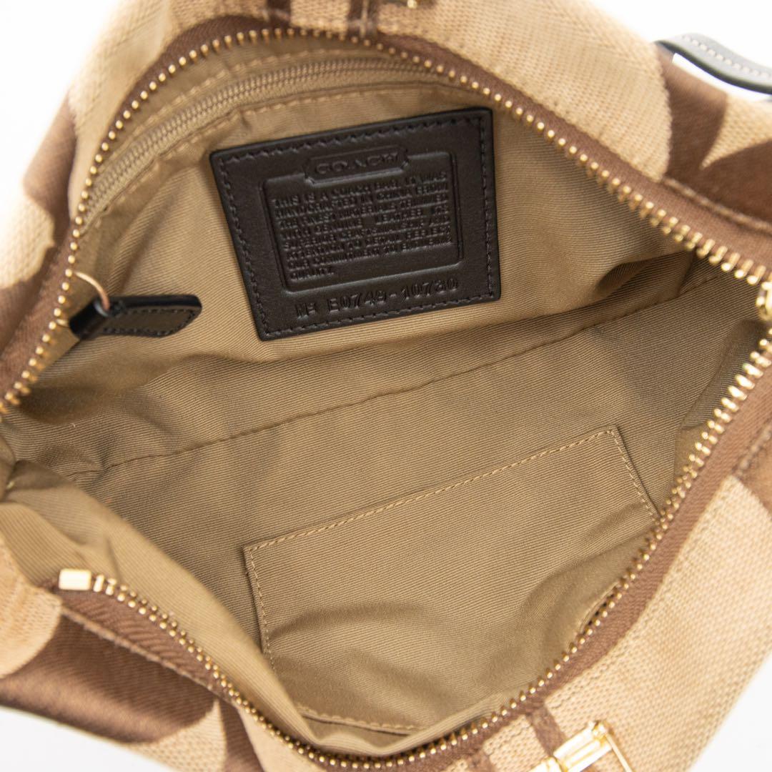 A146【美品】COACH／コーチ　アクセサリーポーチ　ハンドバッグ　シグネチャ
