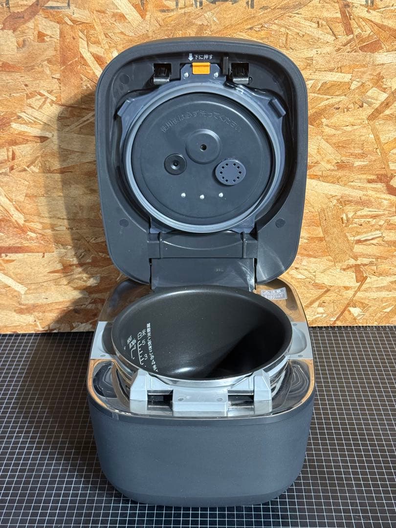 ZOJIRUSHI◆炊飯器 極め炊き NW-FB10