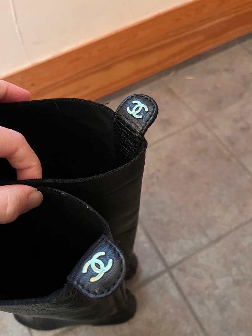 し*ぃ様 シャネル　CHANEL 本革　ロングブーツ　38