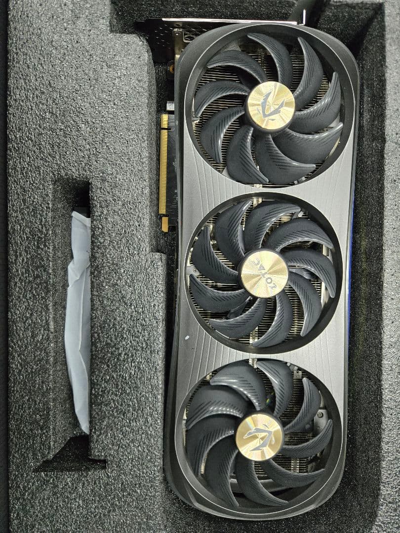 NVIDIA GeForce RTX 4090 本体