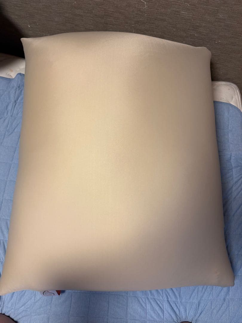 【手渡し希望※ほぼ新品購入／ほぼ使用せず】ヨギボーミニ（ライトグレー）