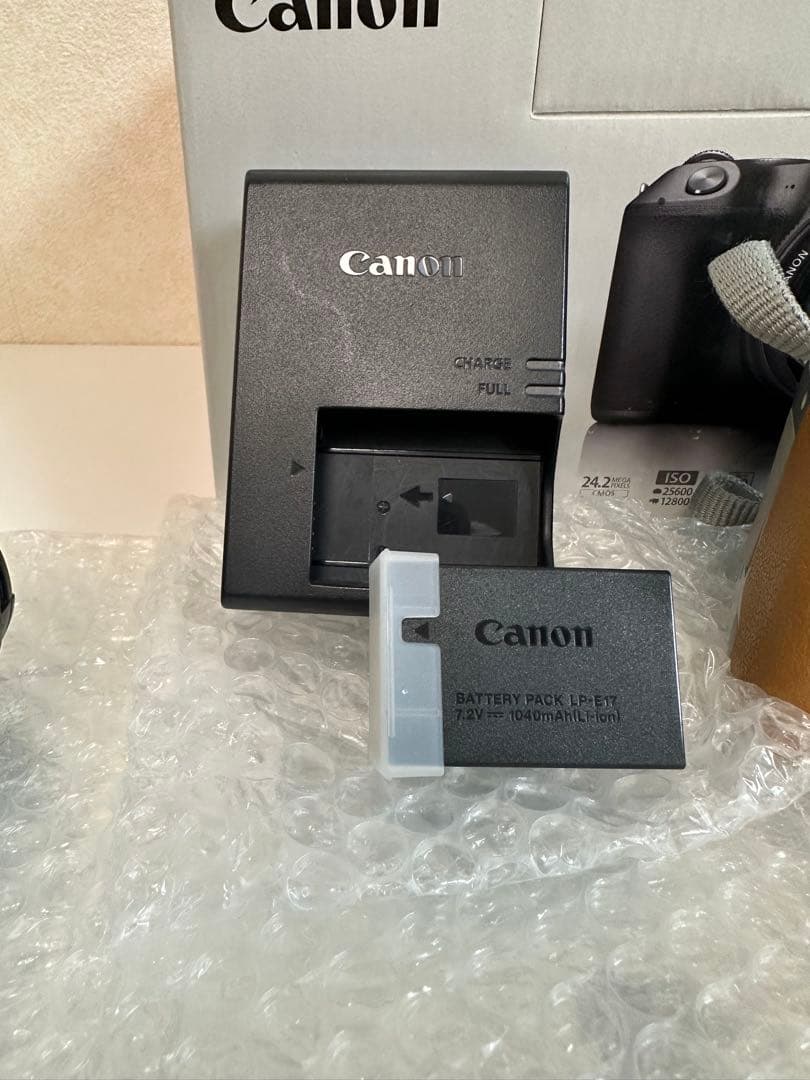 Canon EOS Kiss X9 シルバー レンズ付き