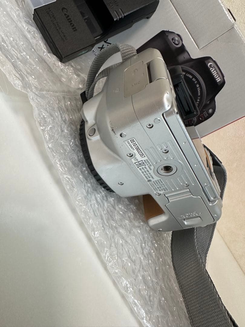 Canon EOS Kiss X9 シルバー レンズ付き