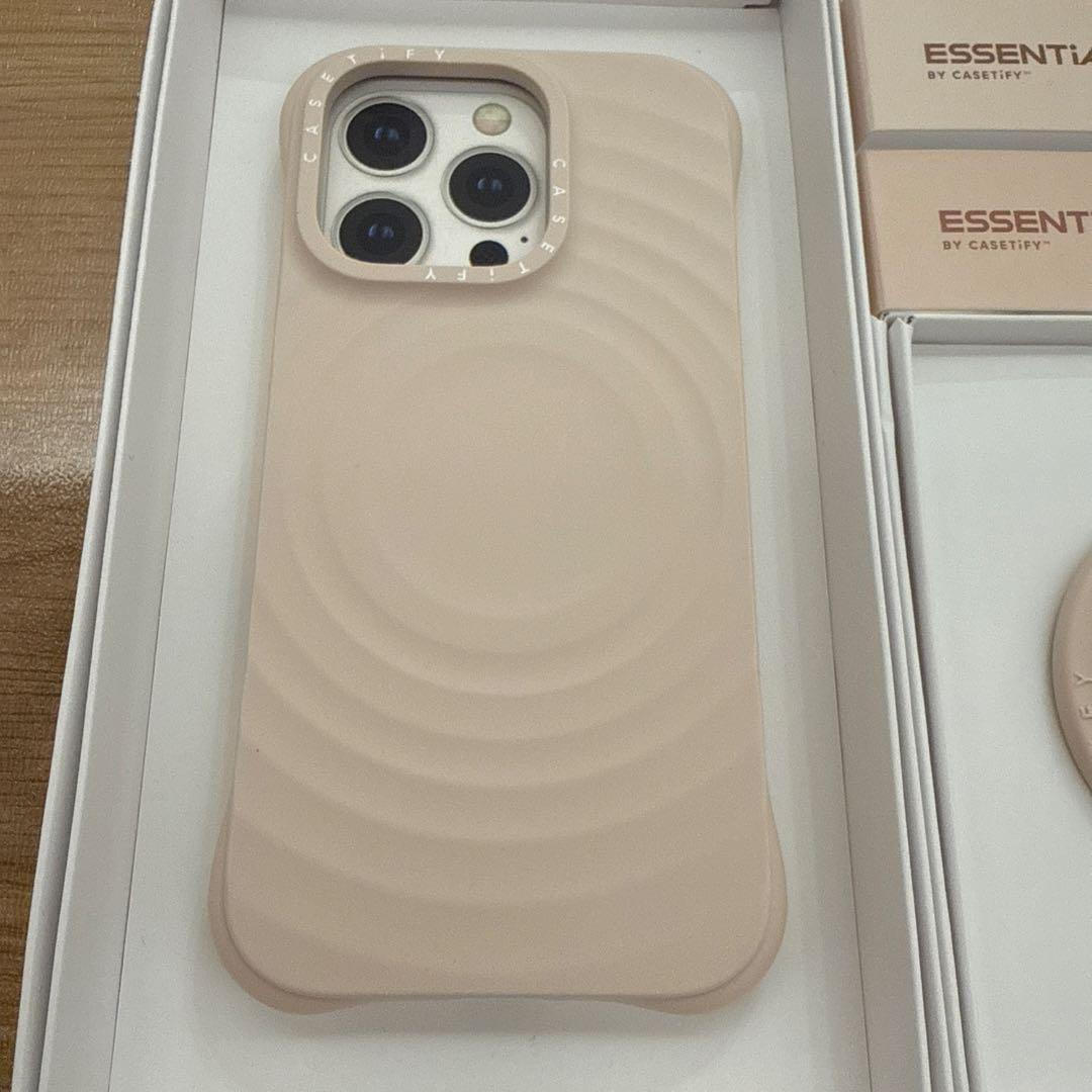 CASETiFY iPhone16Pro ウェーブシリコン　グリップスタンド