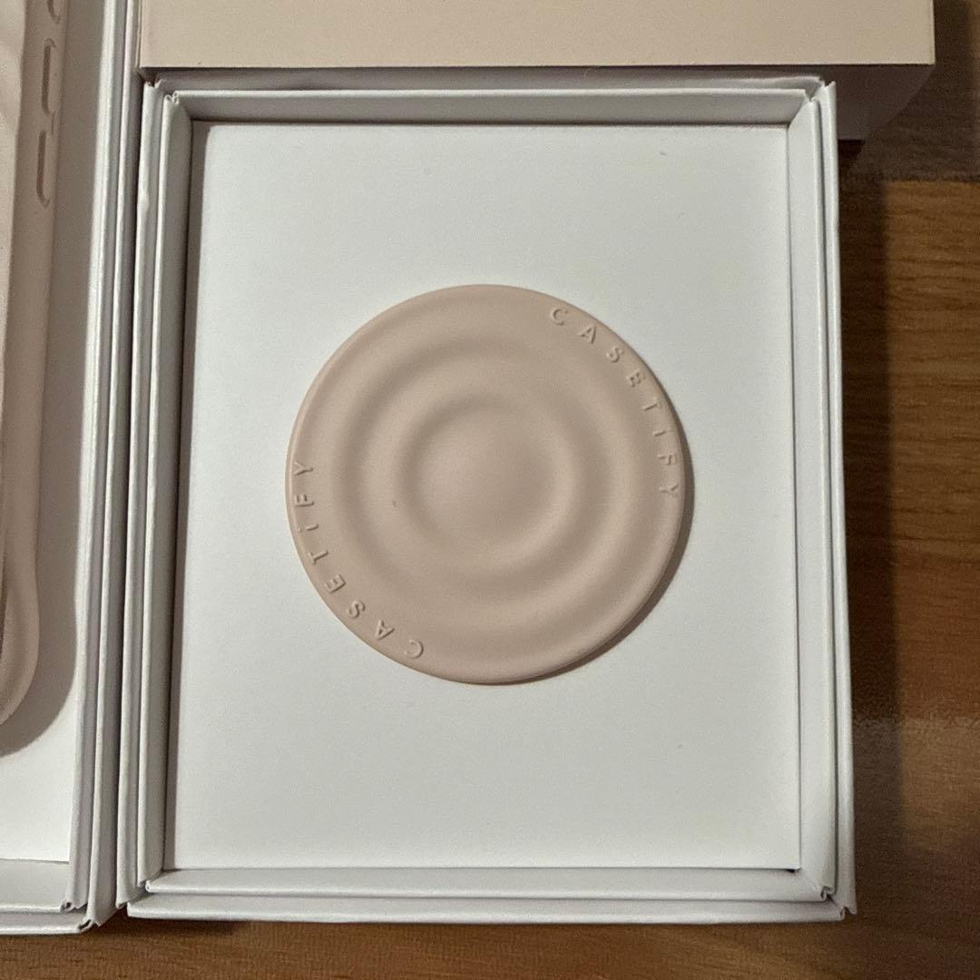 CASETiFY iPhone16Pro ウェーブシリコン　グリップスタンド