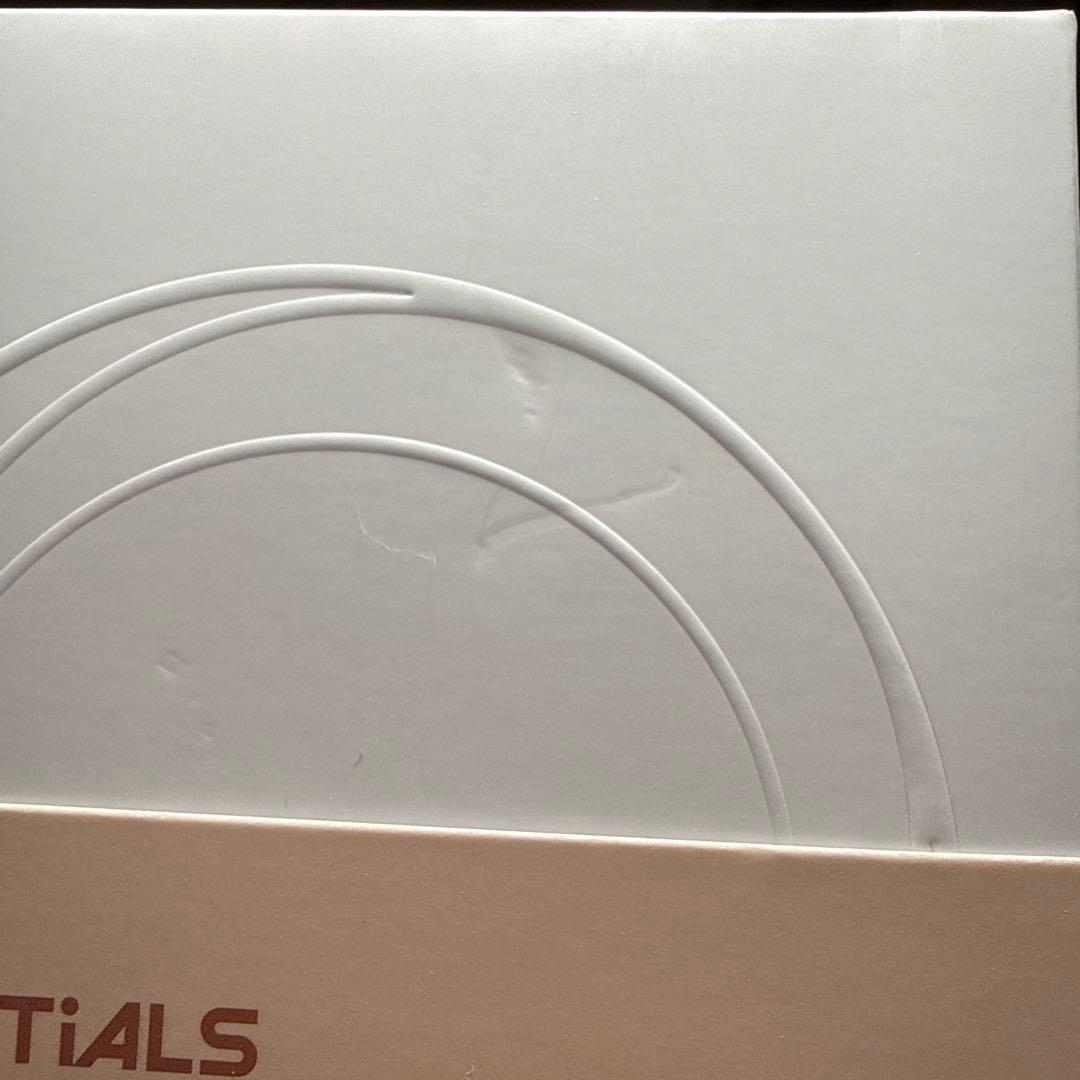 CASETiFY iPhone16Pro ウェーブシリコン　グリップスタンド