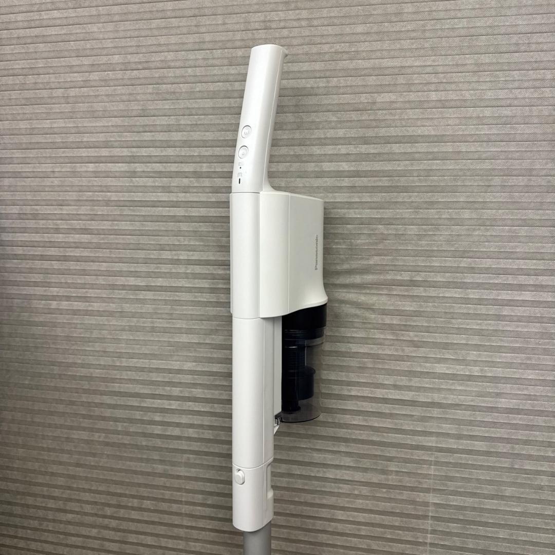 ☆パナソニック　コードレスクリーナー　パワーコードレス　MC-SB33J　24年