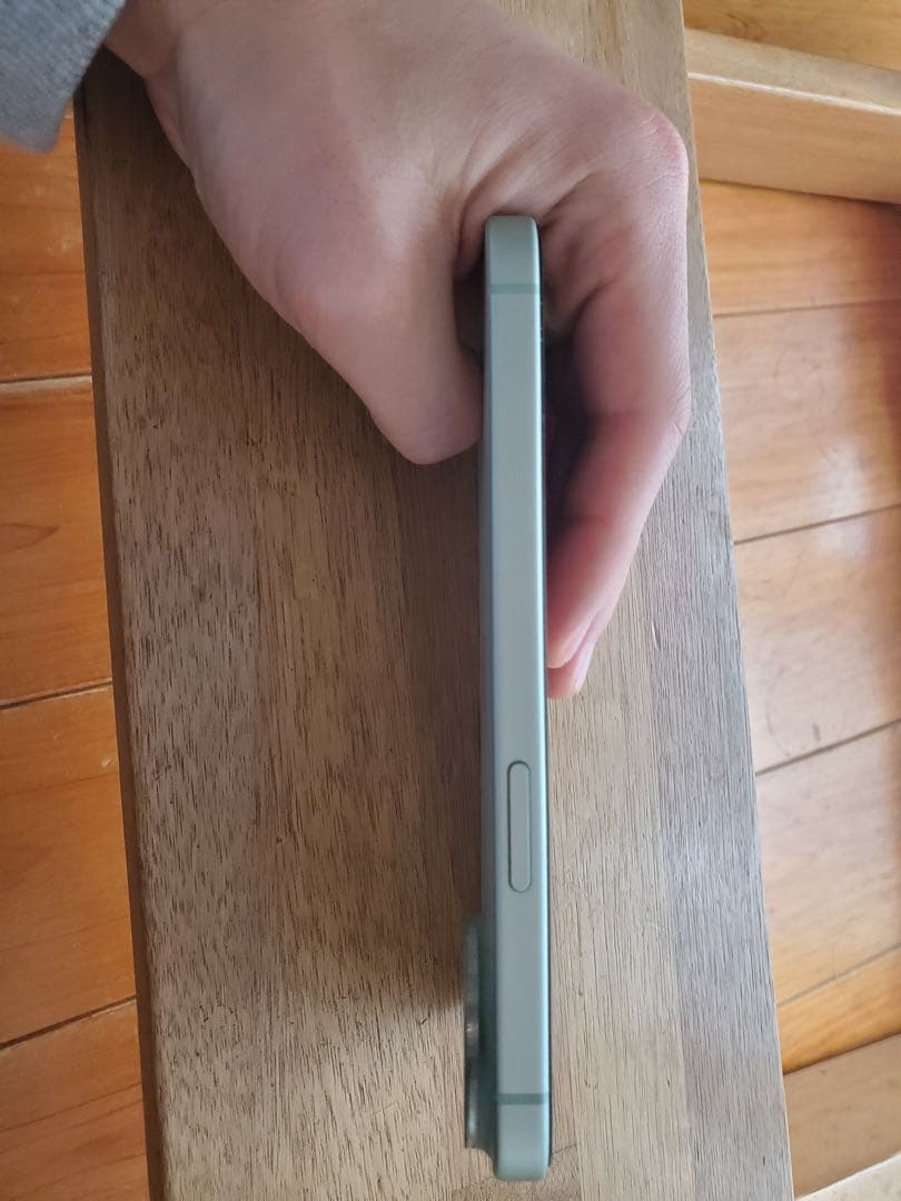 スマートフォン本体 iPhone15 256GB