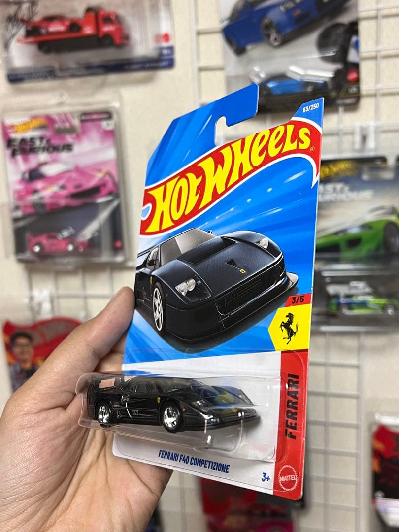ホットウィール　フェラーリ・F40 　 スーパートレジャーハント