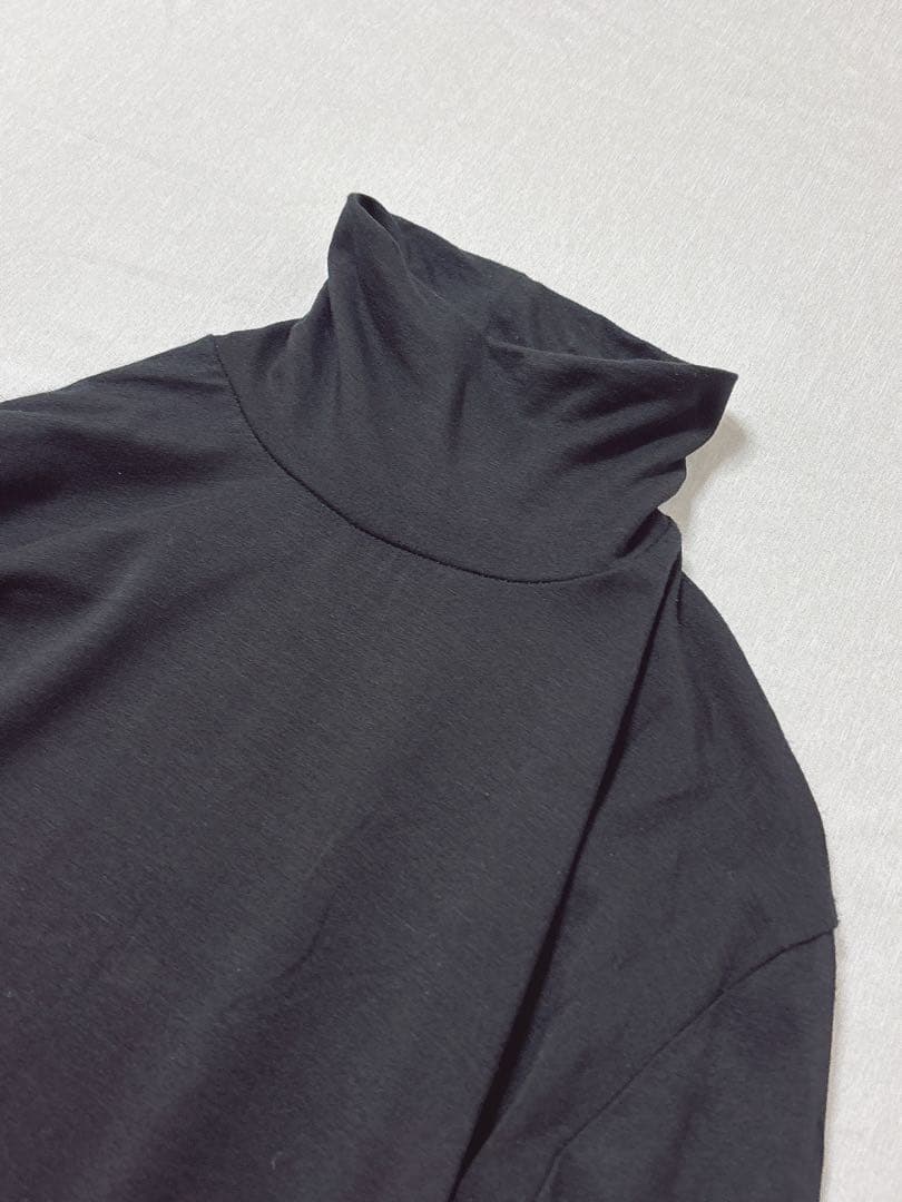 人気SHE TOKYO Norah ノラ インナー　ハイネック シートウキョウ