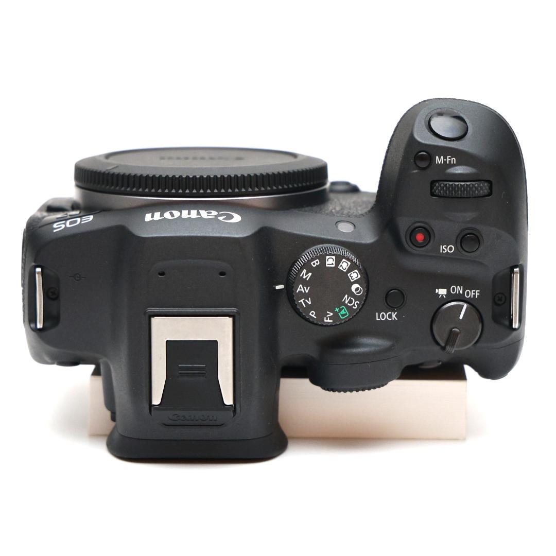 ★付属品完備★ キヤノン EOS R7 ボディ ミラーレス一眼