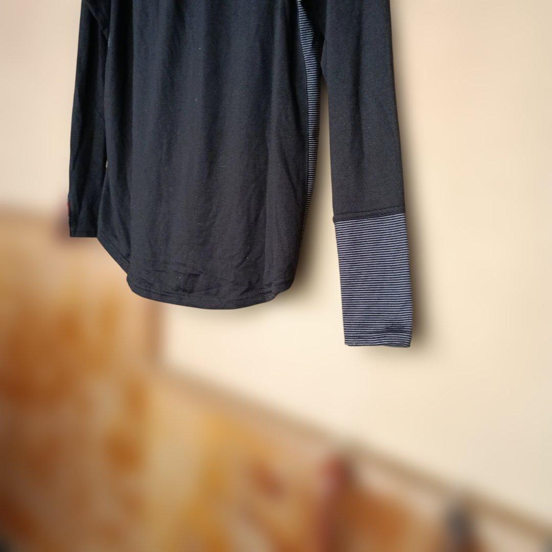 長袖Tシャツ 黒地 白イラスト