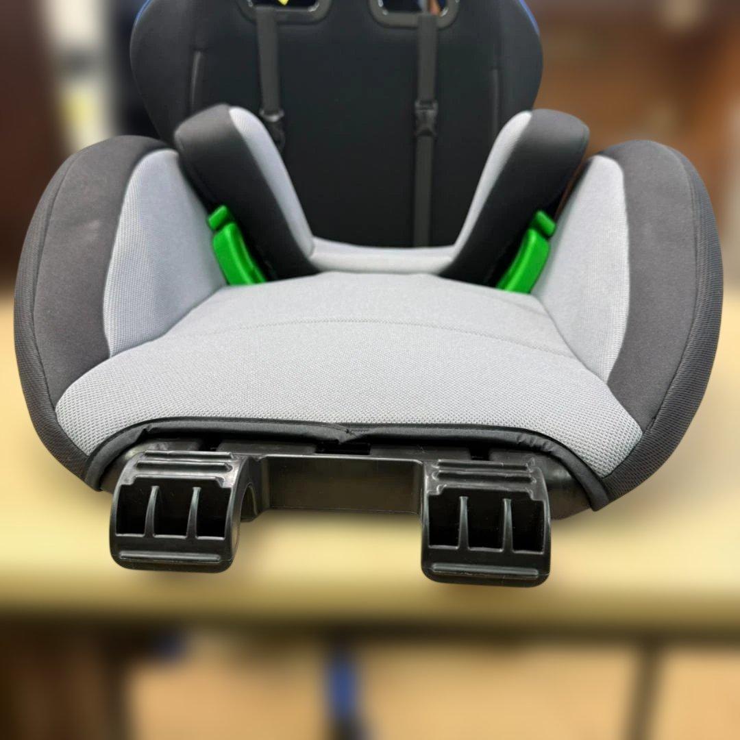 ★未使用　graco 　ジュニアシート　8CT99HBBJ