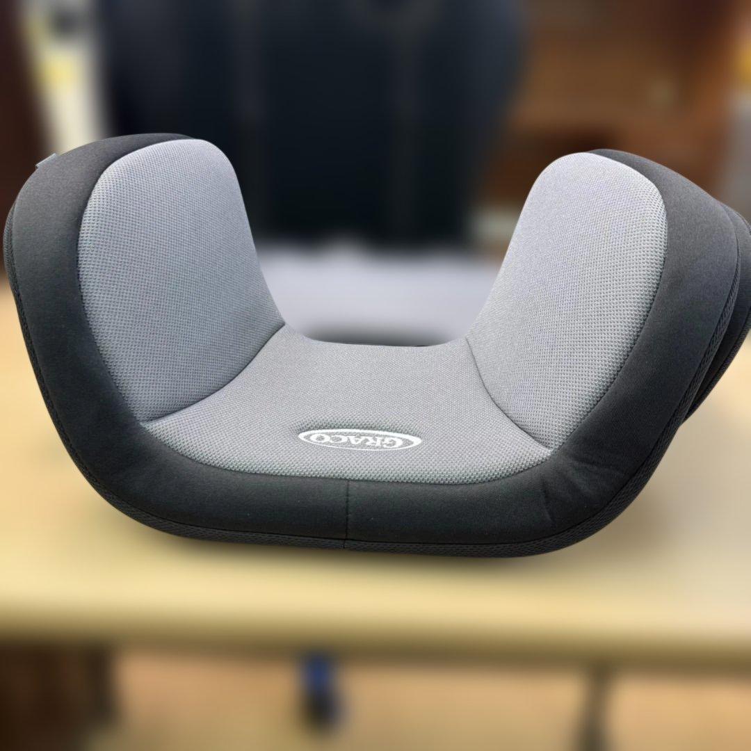 ★未使用　graco 　ジュニアシート　8CT99HBBJ