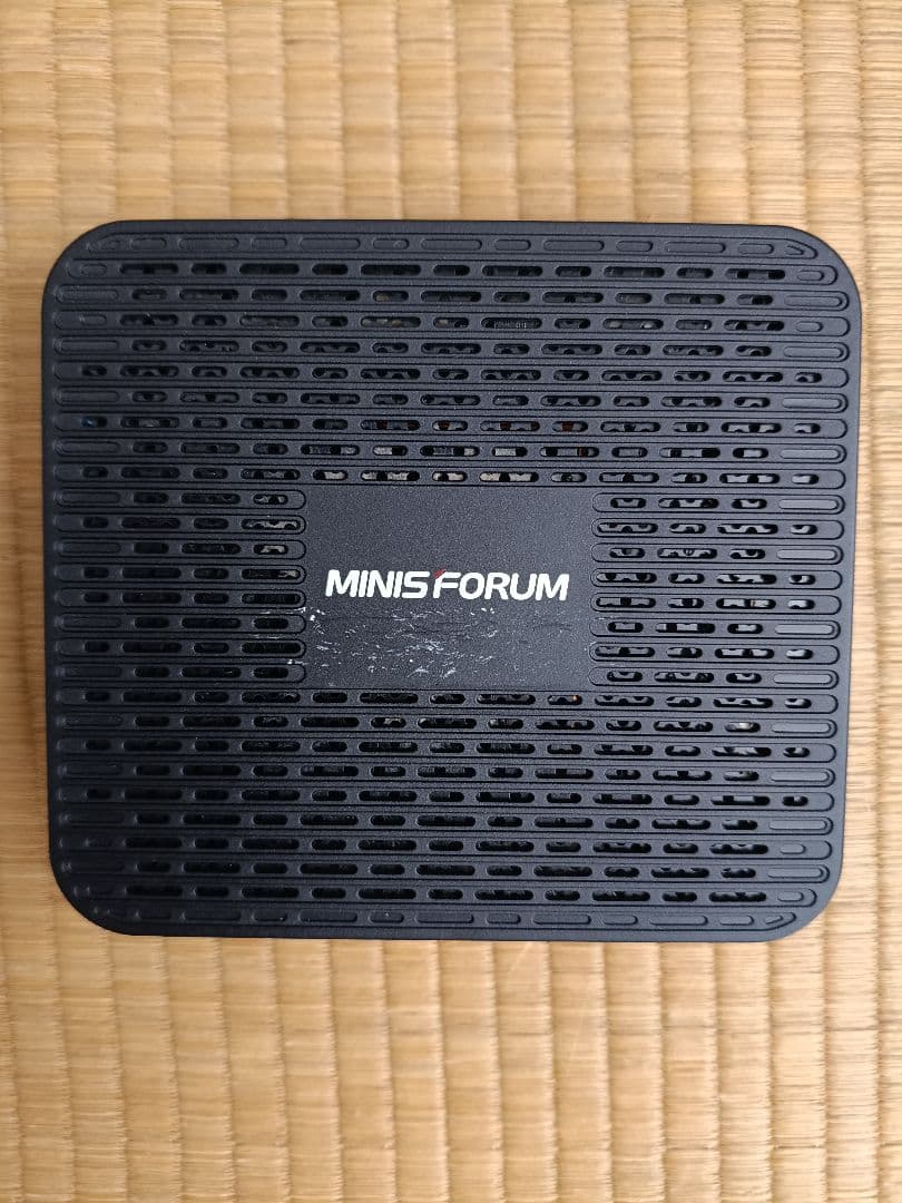 MINIS FORUM ミニPC ブラック 本体と付属品
