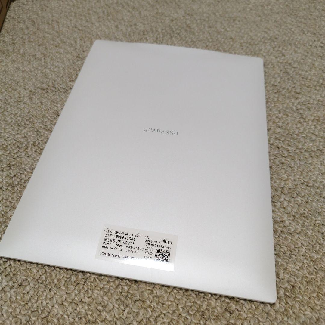 QUADERNO A4（Gen.3）クアデルノ　☆純正カバー付き☆