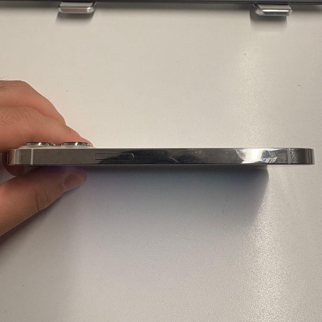 Apple iPhone 13 Pro 本体のみ