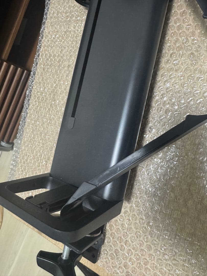 エルゴトロン TRACE (トレース) + モニターアーム補強プレート付き