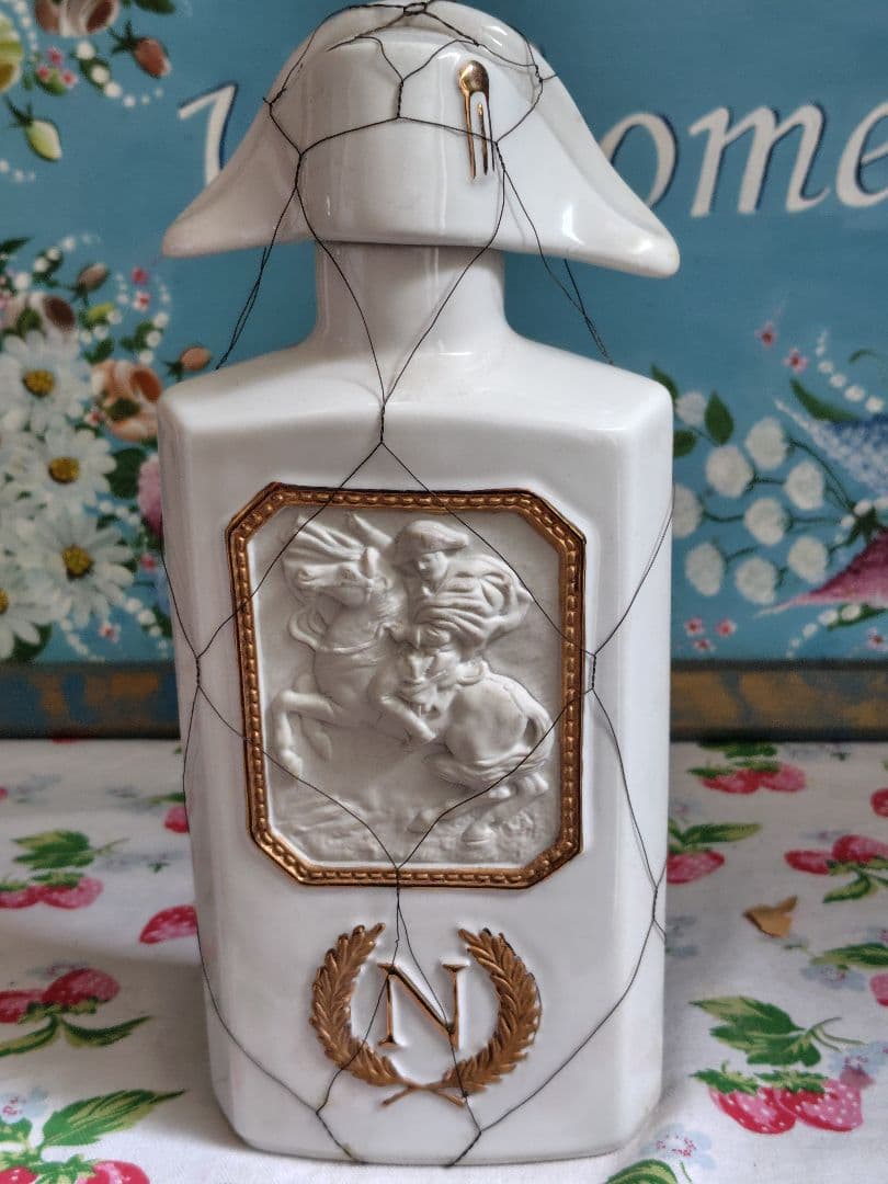 クロワーゼ　ナポレオン コニャック ボトル　白　700ml クロアーゼ