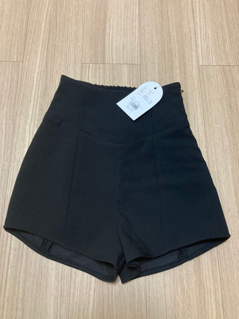 Darich ダーリッチ 美シルエットショートパンツ ブラック FL
