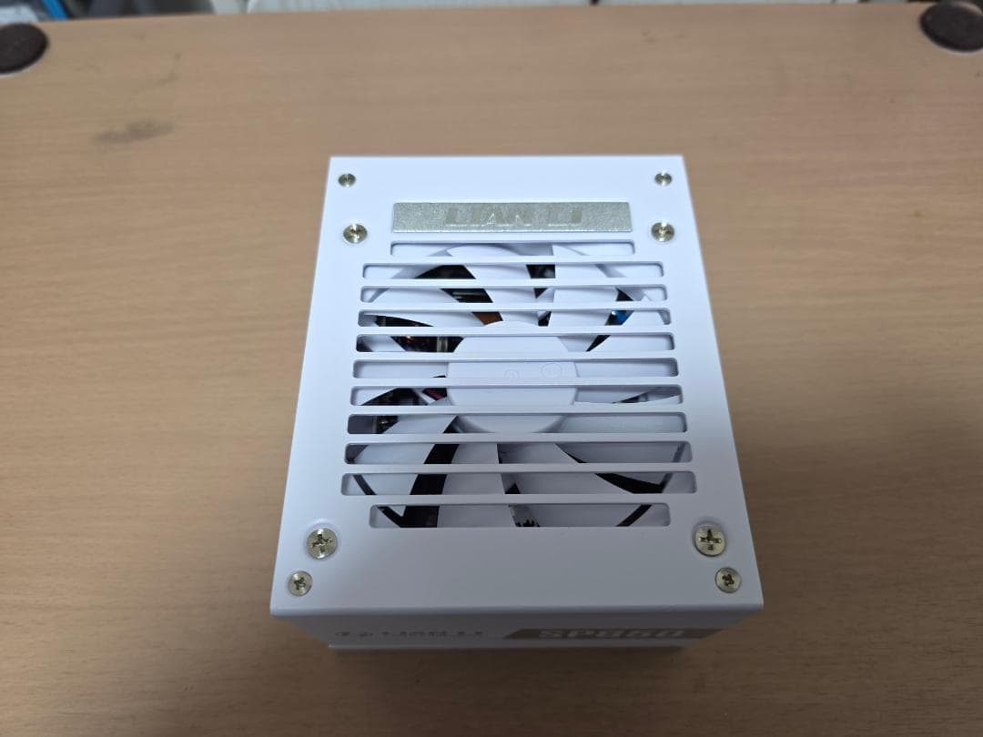 LianLi SP850 850W 電源ユニット