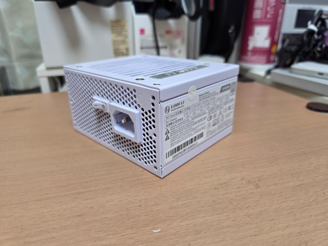 LianLi SP850 850W 電源ユニット